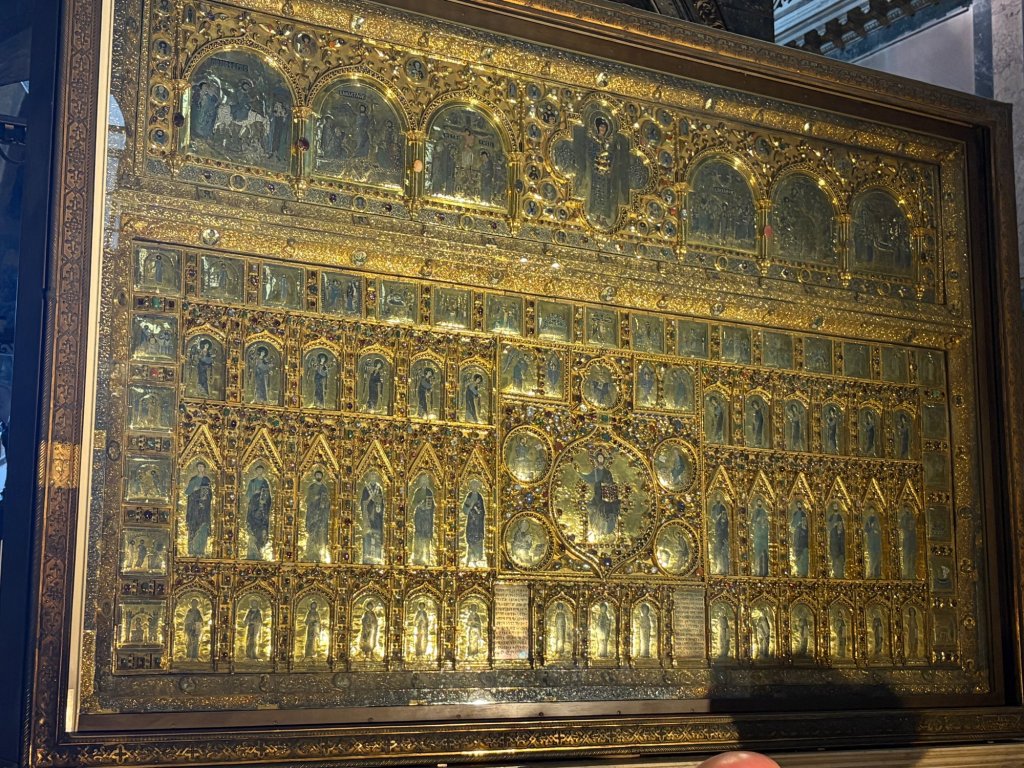 Gold altarpiece inside St. Mark’s Basilica